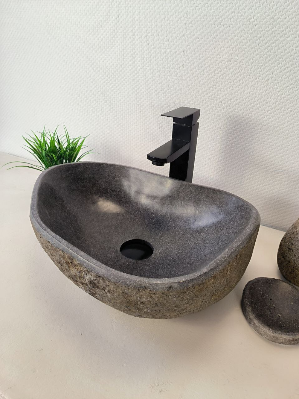 Раковина из речного камня RS-65985 45х34х15 из натурального камня