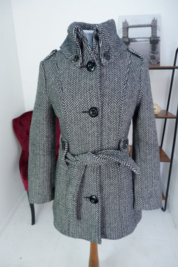 Пальто Amisu осеннее 40 размер