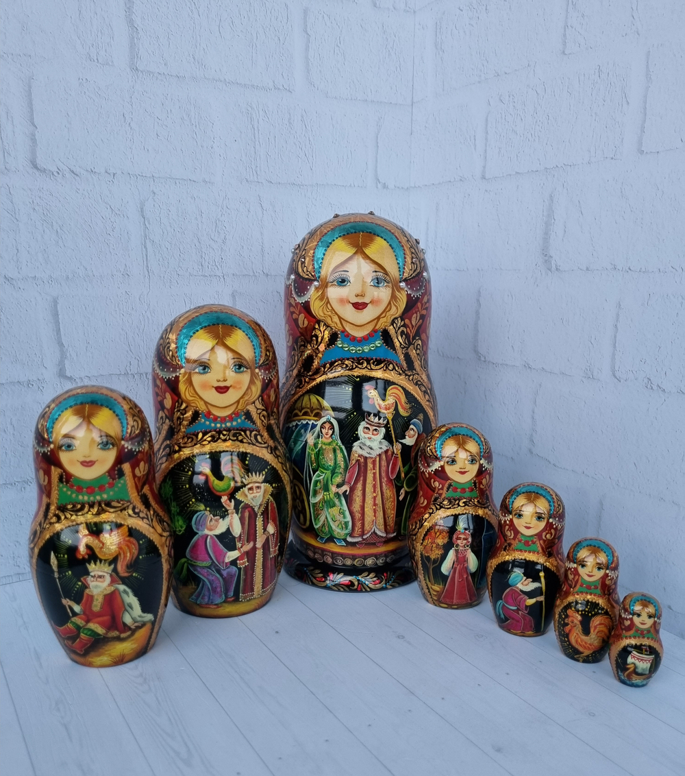 Матрешка "Сказка о золотом петушке" 7 мест