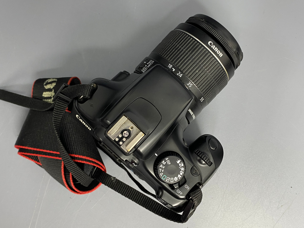 Canon 1100D Kit 18-55mm 21.400 кадров