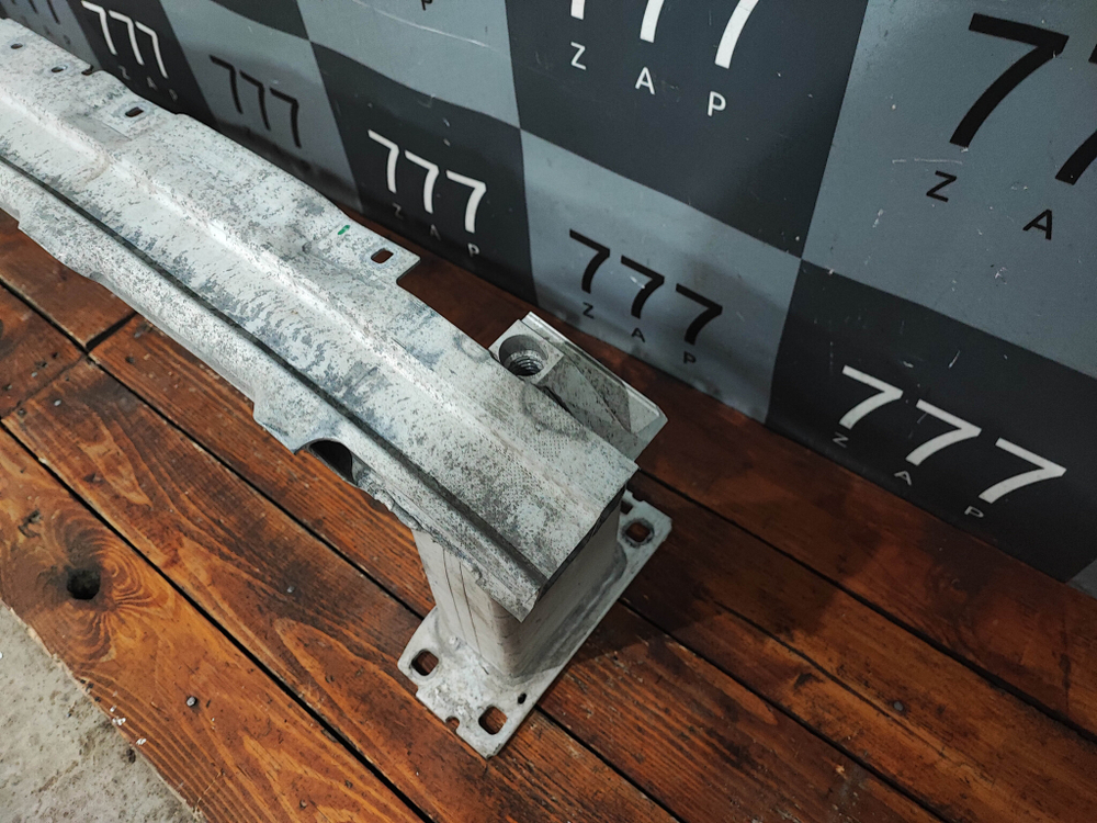 Усилитель переднего бампера Volkswagen Touareg 3 18-нв Б/У Оригинал 760807109B