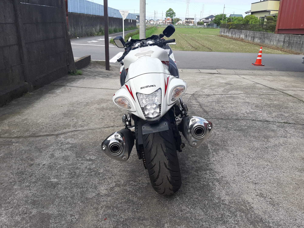 Suzuki GSX1300R Hayabusa 041685