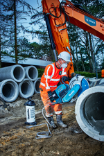 Резчик аккумуляторный Makita CE001GZ(R)