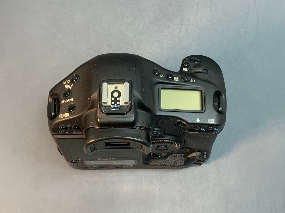 Canon EOS 1D Mark IV 27.463 Кадров