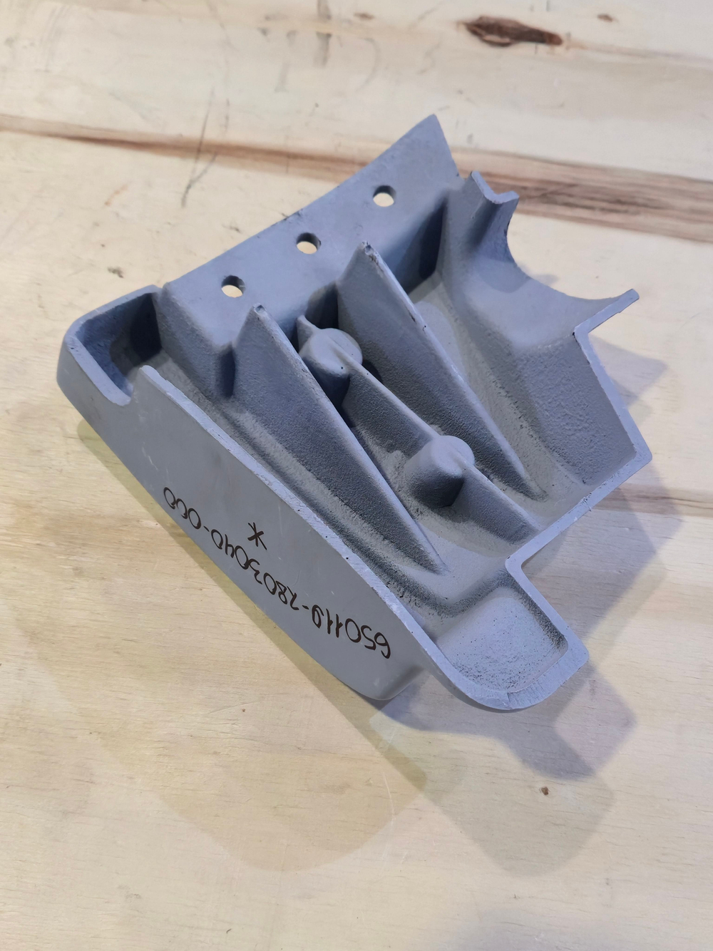 Накладка бампера правая (заглушка) (ОЗАА)