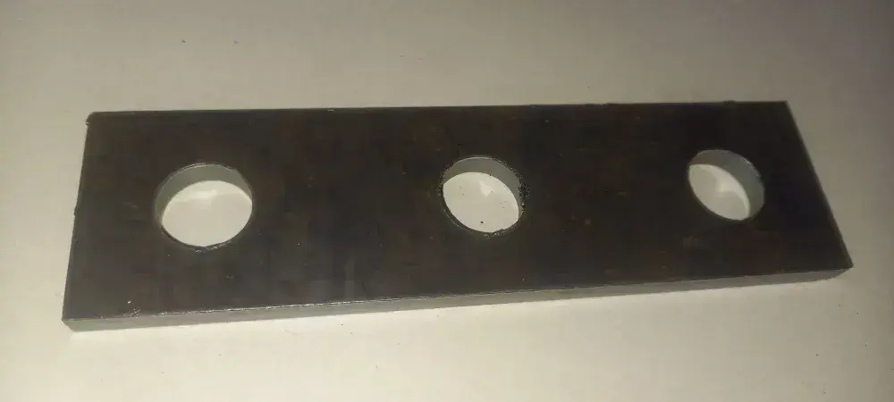 Упор прямой 3 отверстия, оснастка для сборочных, монтажных, сварочных столов d16