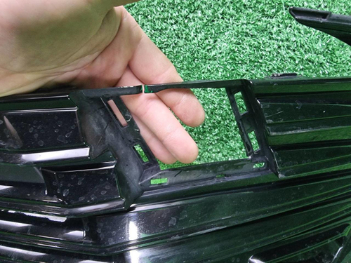 Решетка переднего бампера Toyota Camry xv70 20-нв