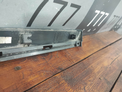 Накладка двери передней правой Kia Seltos 19-нв Б/У Оригинал 87724Q5010