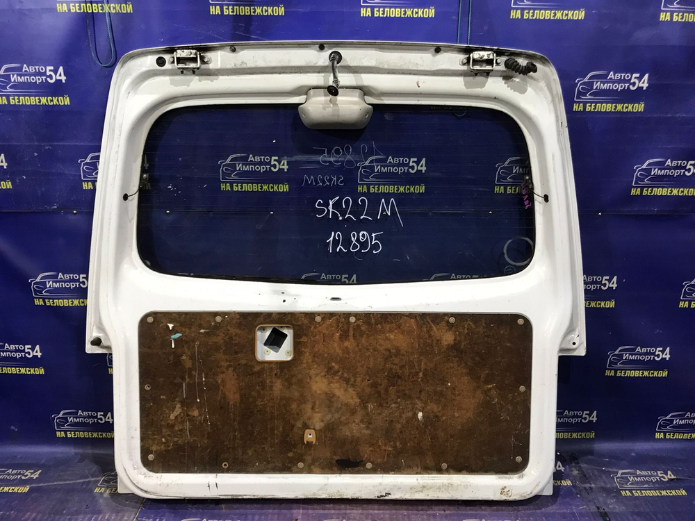 Дверь пятая MITSUBISHI DELICA 1994–2007