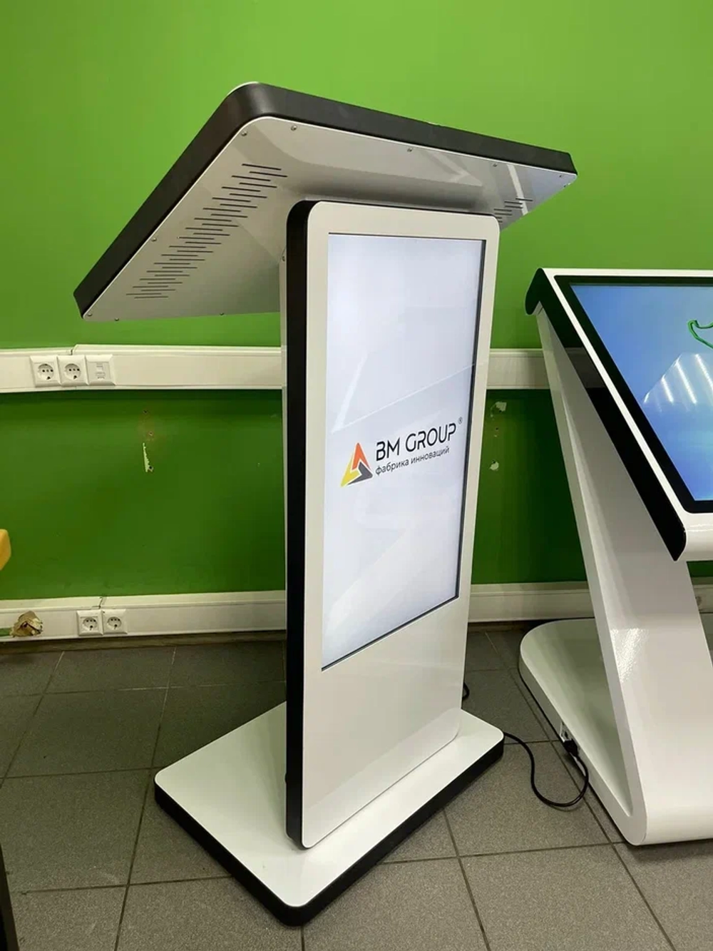 Интерактивная трибуна BM Alibi New 27"