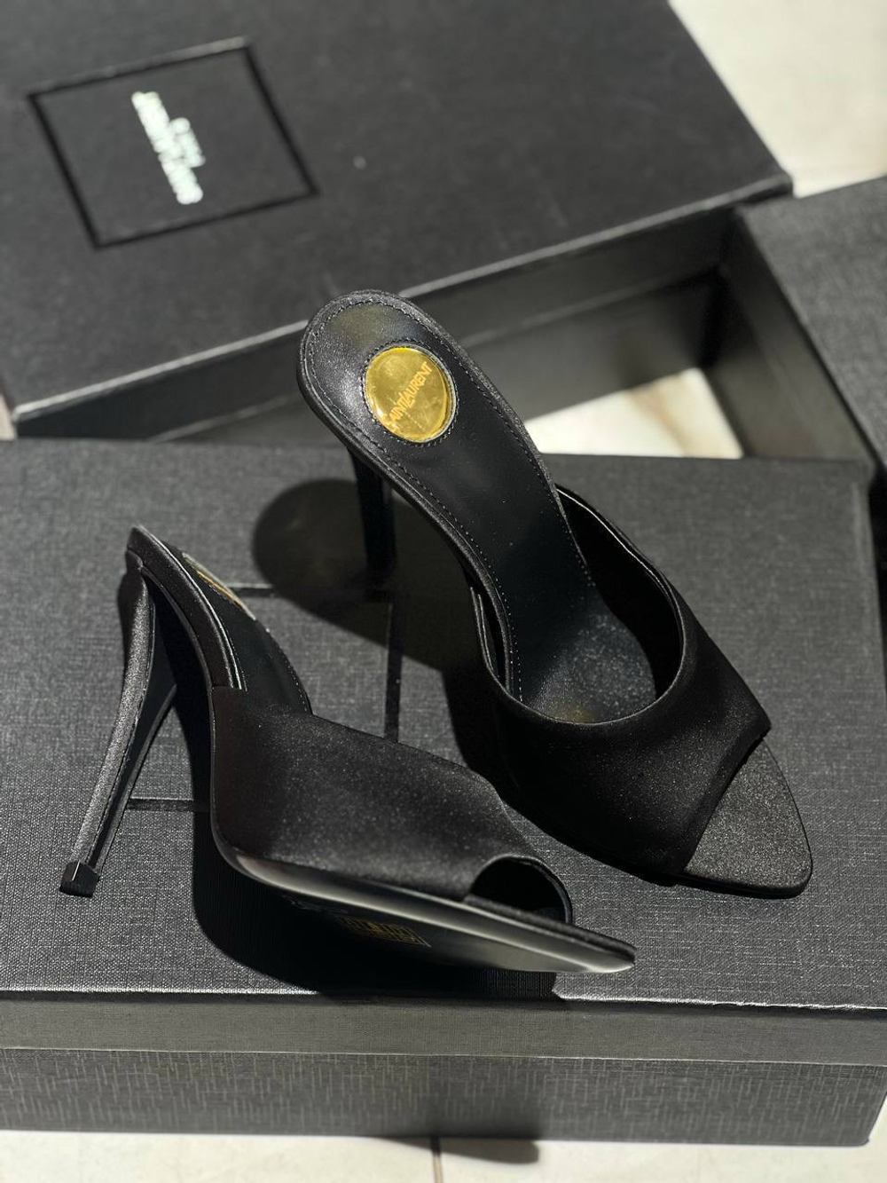 Босоножки Saint Laurent