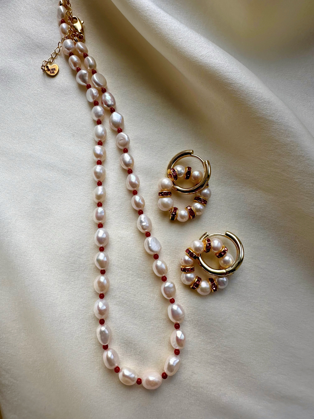 Ожерелье Черри из жемчуга и коралла
