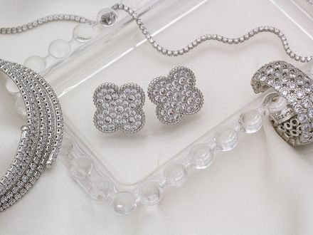 Серьги-гвоздики "Клевер" 19мм, со стразами