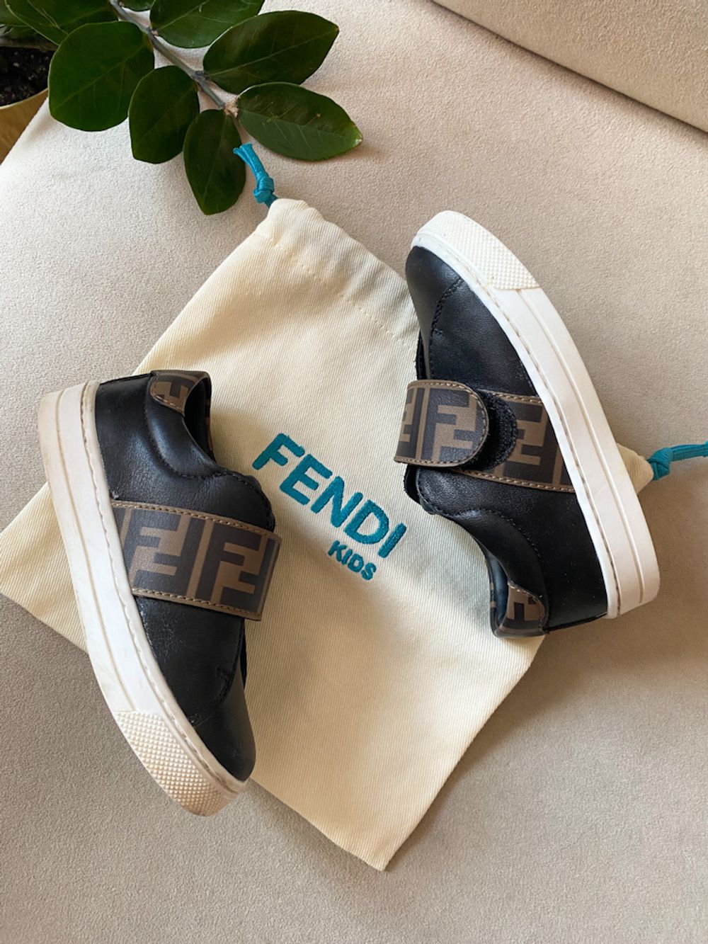 Кеды Fendi, 21