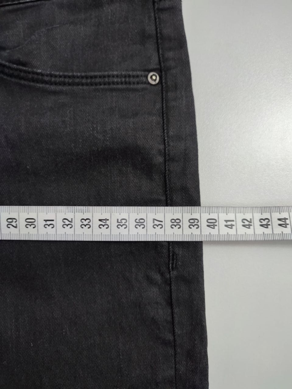 Джинсы темные 40 размер