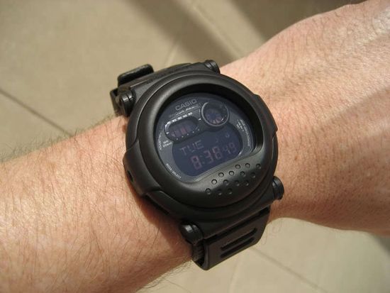 Наручные часы Casio G-001-1ADR