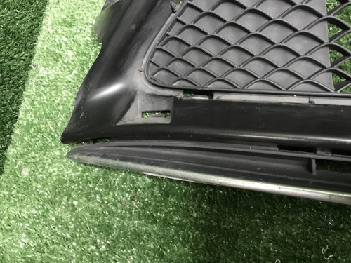 Решетка переднего бампера Mercedes C w205 (18-23)