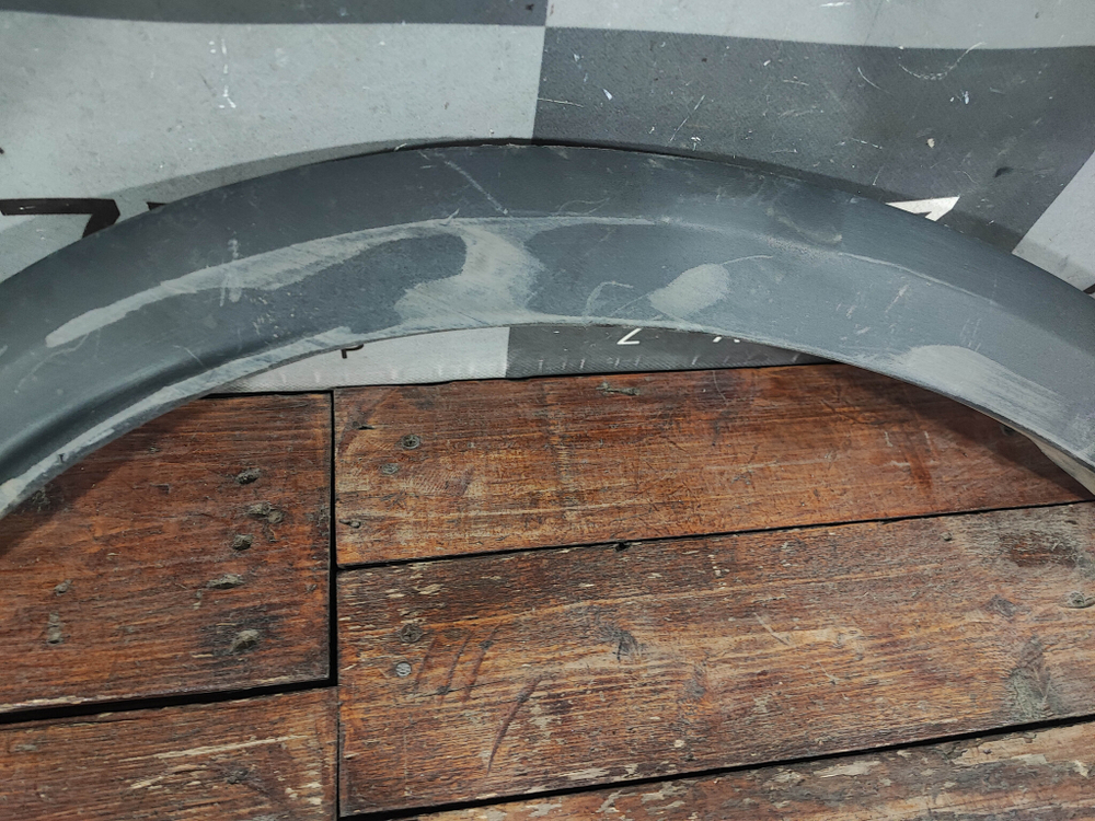 Накладка крыла заднего правого Geely Tugella 19-нв Б/У Оригинал 6073068500