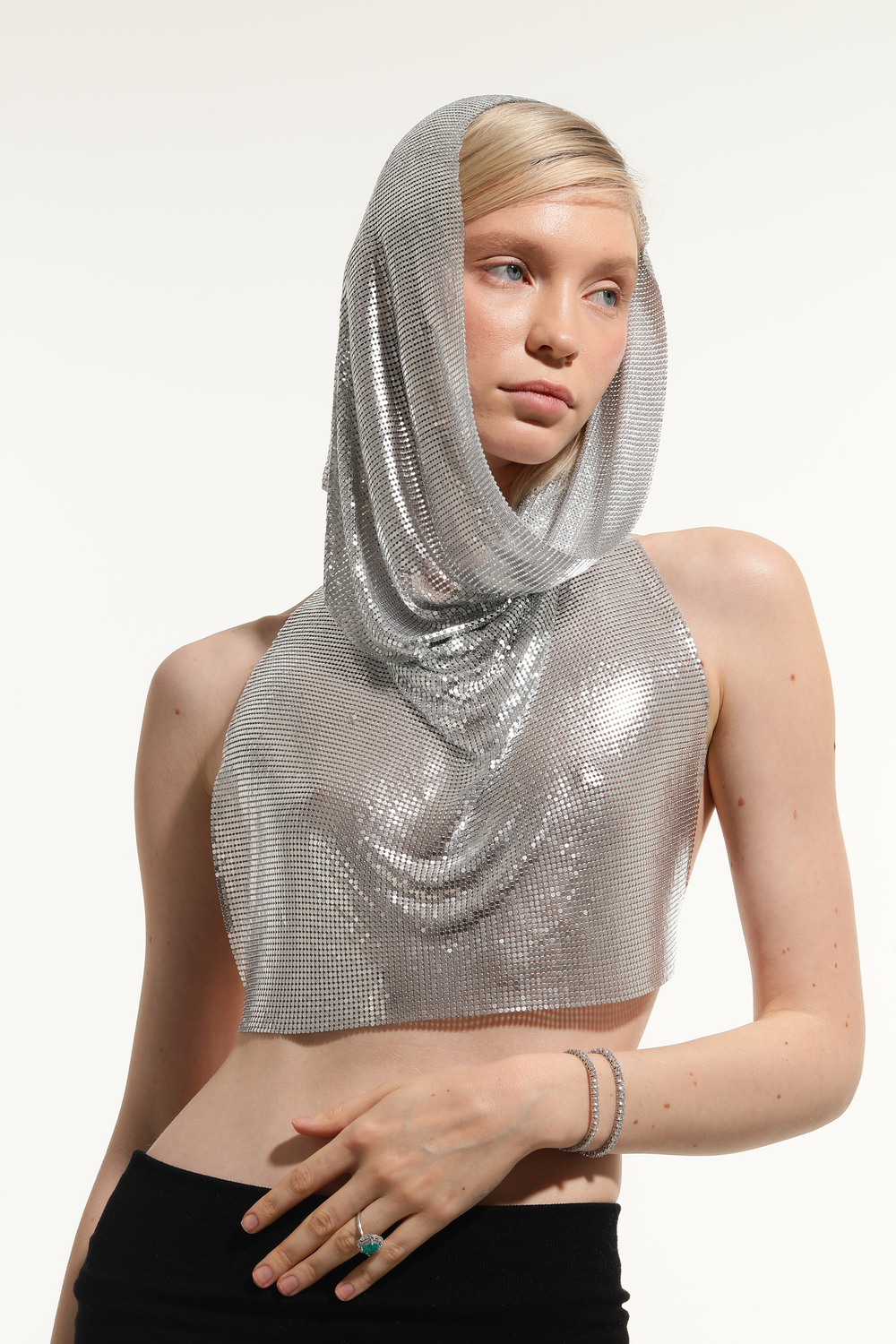 Сет из топа и накидки на голову