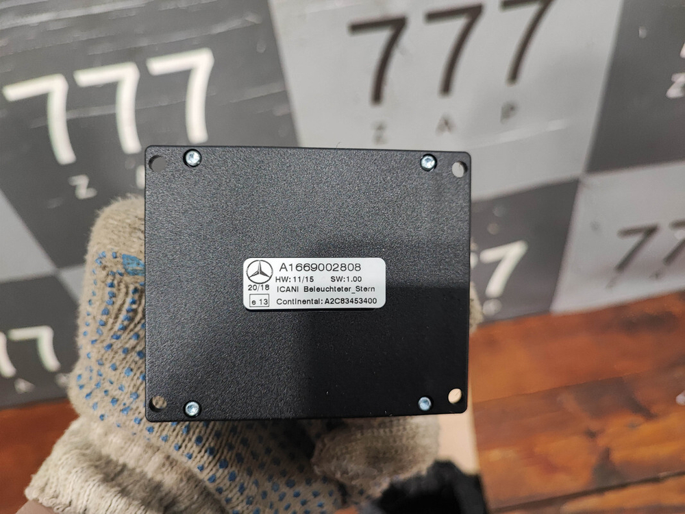 Блок управления подсветкой эмблемы ML GLE W166 11-18 Новое Оригинал A1669002808