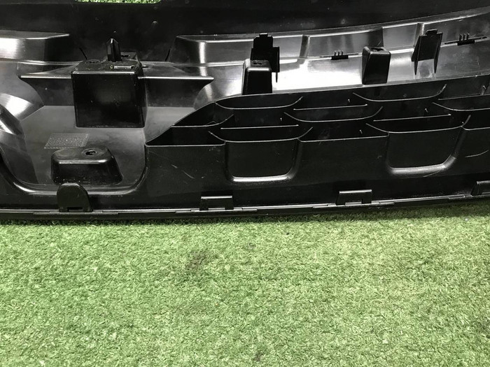 Решетка радиатора Renault Duster 1 (2015-2021)