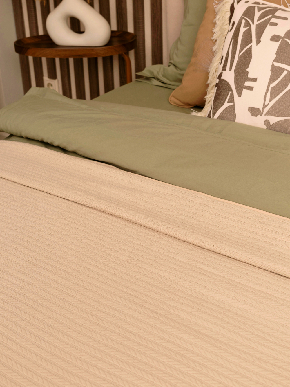 Плед-покрывало бежевое, в ассортименте