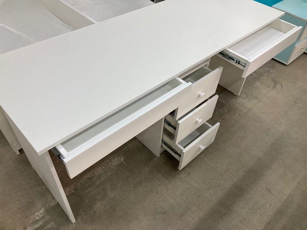 Стол письменный В-5 белый/белый