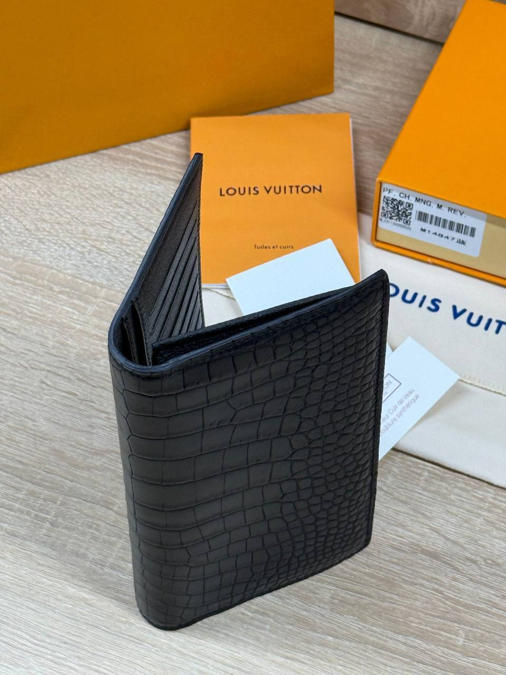 Кошелек Hermes из кожи крокодила