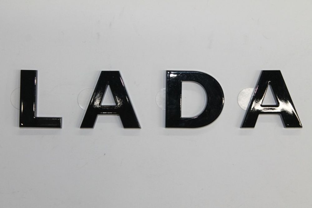 Шильдик LADA черный лак