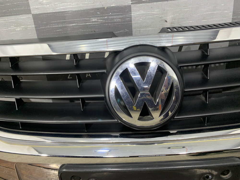 Решетка радиатора Volkswagen Touran 1 Оригинал 1t0853651d