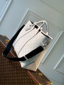 Louis Vuitton Weekend Tote NM