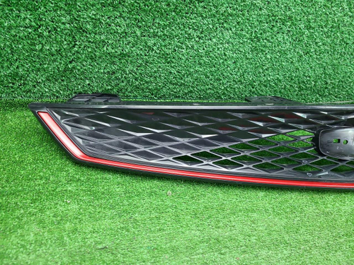 Решетка радиатора Geely Coolray (2023-н.в.)