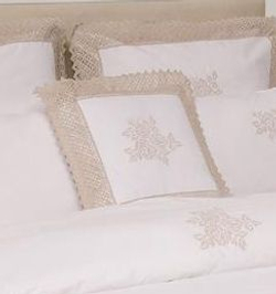 Элитная наволочка декоративная Rose белая от Luxberry