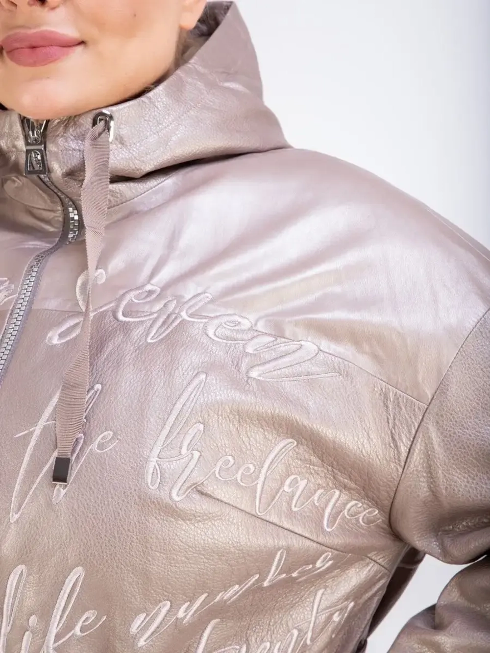 Кожаный плащ длинный с капюшоном пальто