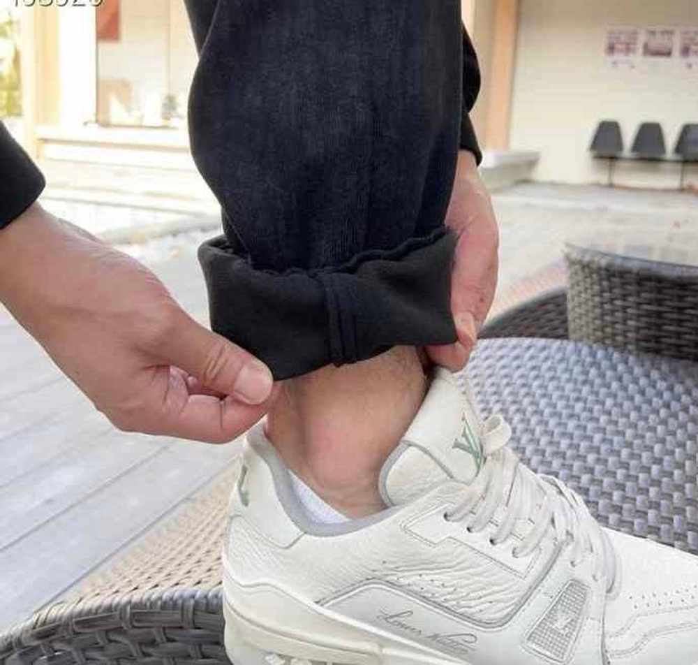 Спортивные штаны Balenciaga