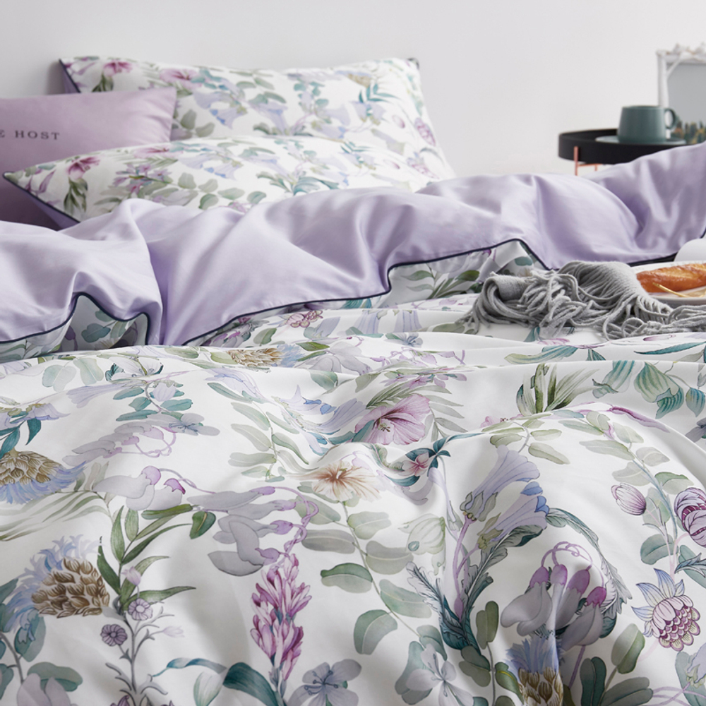 Постельное белье ЕВРО (двуспалка) Египетский Хлопок Лепестки на сиреневом