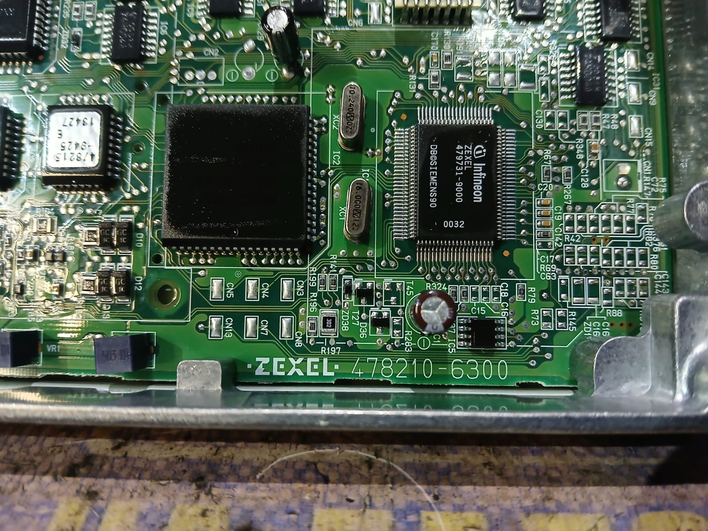 Компьютер двигателя NISSAN AD 2001