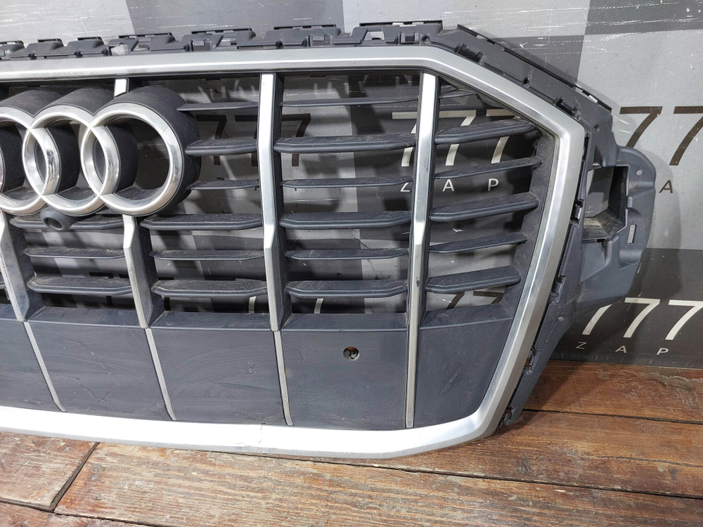 Решетка радиатора Audi Q7 (4M) 19-нв Б/У Оригинал 4M0853651AGMX3