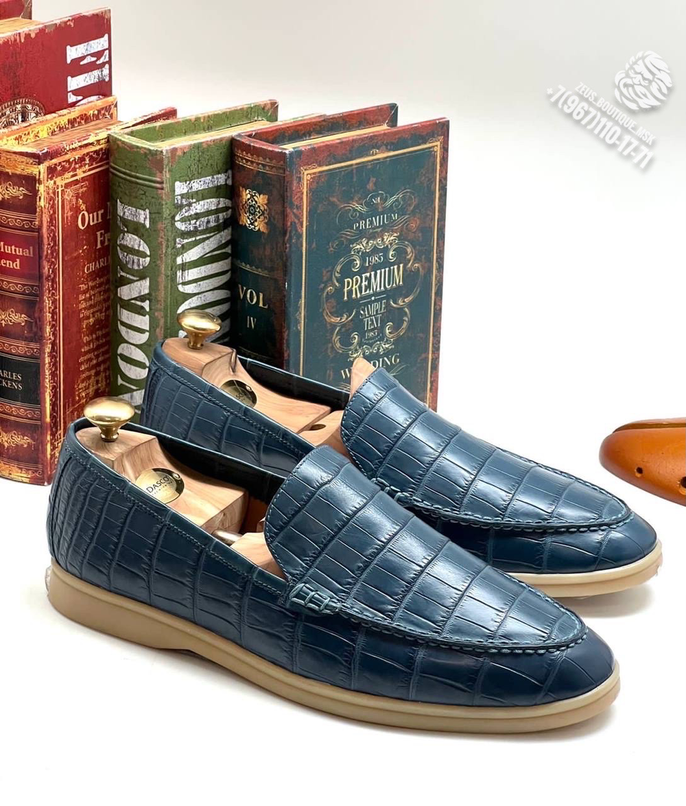 Лоферы Loro Piana из кожи крокодила