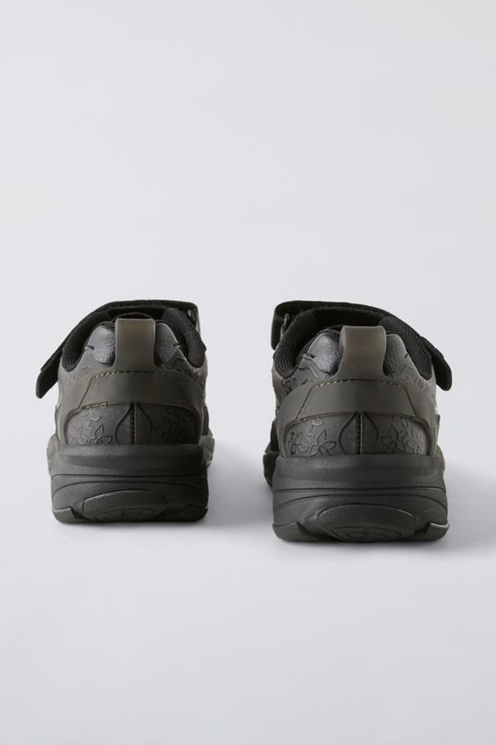 ZARA КРОССОВКИ С ЦВЕТОЧНЫМИ ДЕТАЛЯМИ, ЧЕРНЫЙ