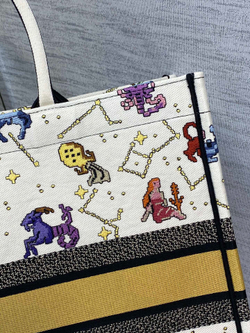 Christian Dior Book Tote 42 cm