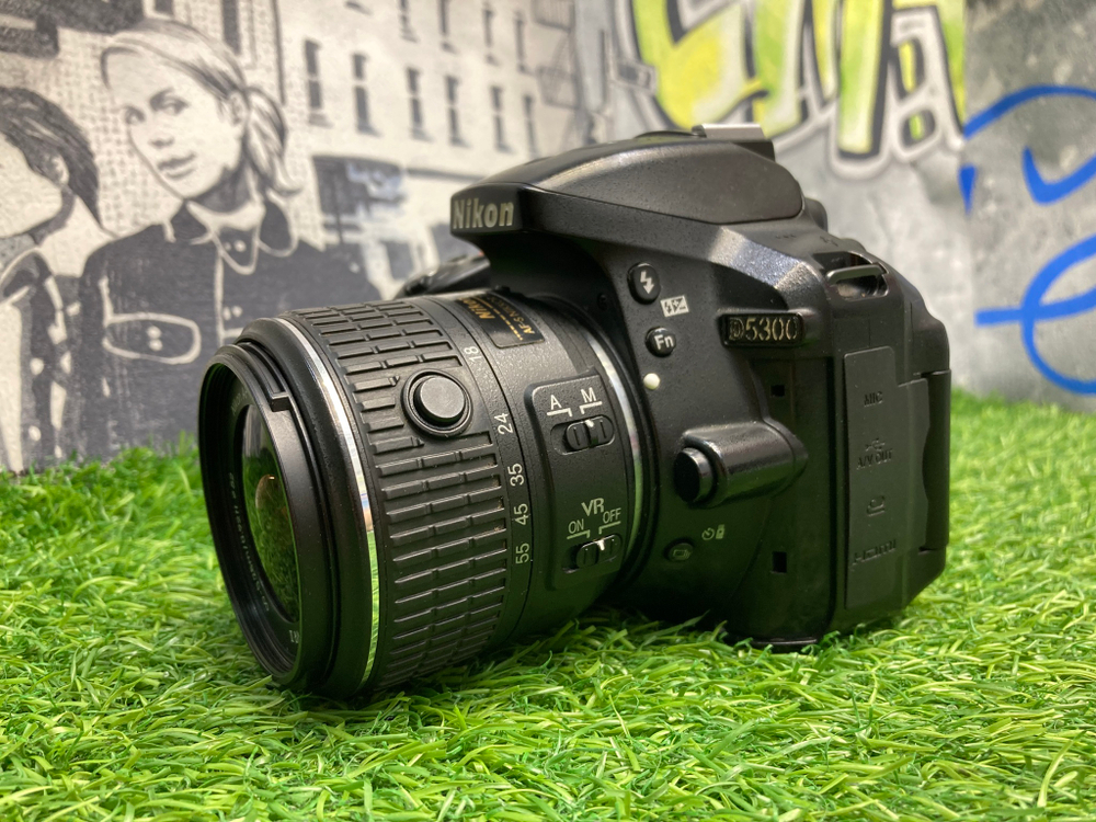 Nikon D5300 kit 18-55mm 3.5-5.6GII VR 63000 кадров