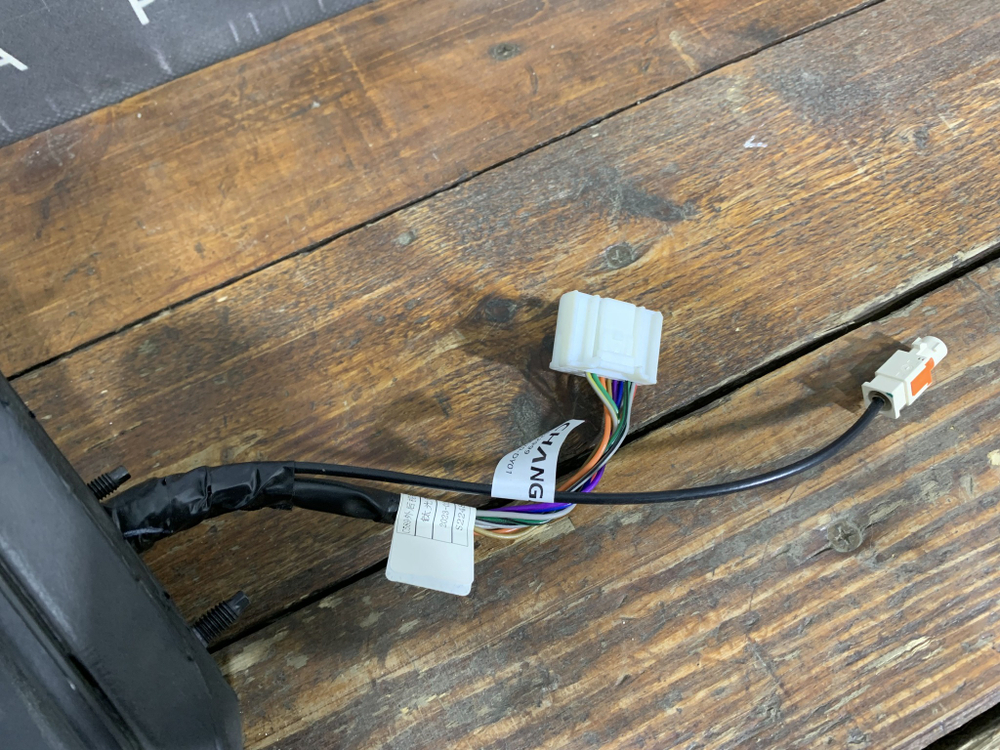 Зеркало правое 10+1 pin Changan Lamore Б/У Оригинал 8202200DY04SG7