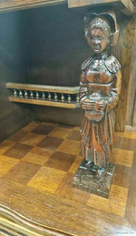 Старинный буфет в бретонском стиле