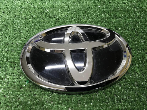 Эмблема крышки багажника Toyota LC Prado 150 17-нв