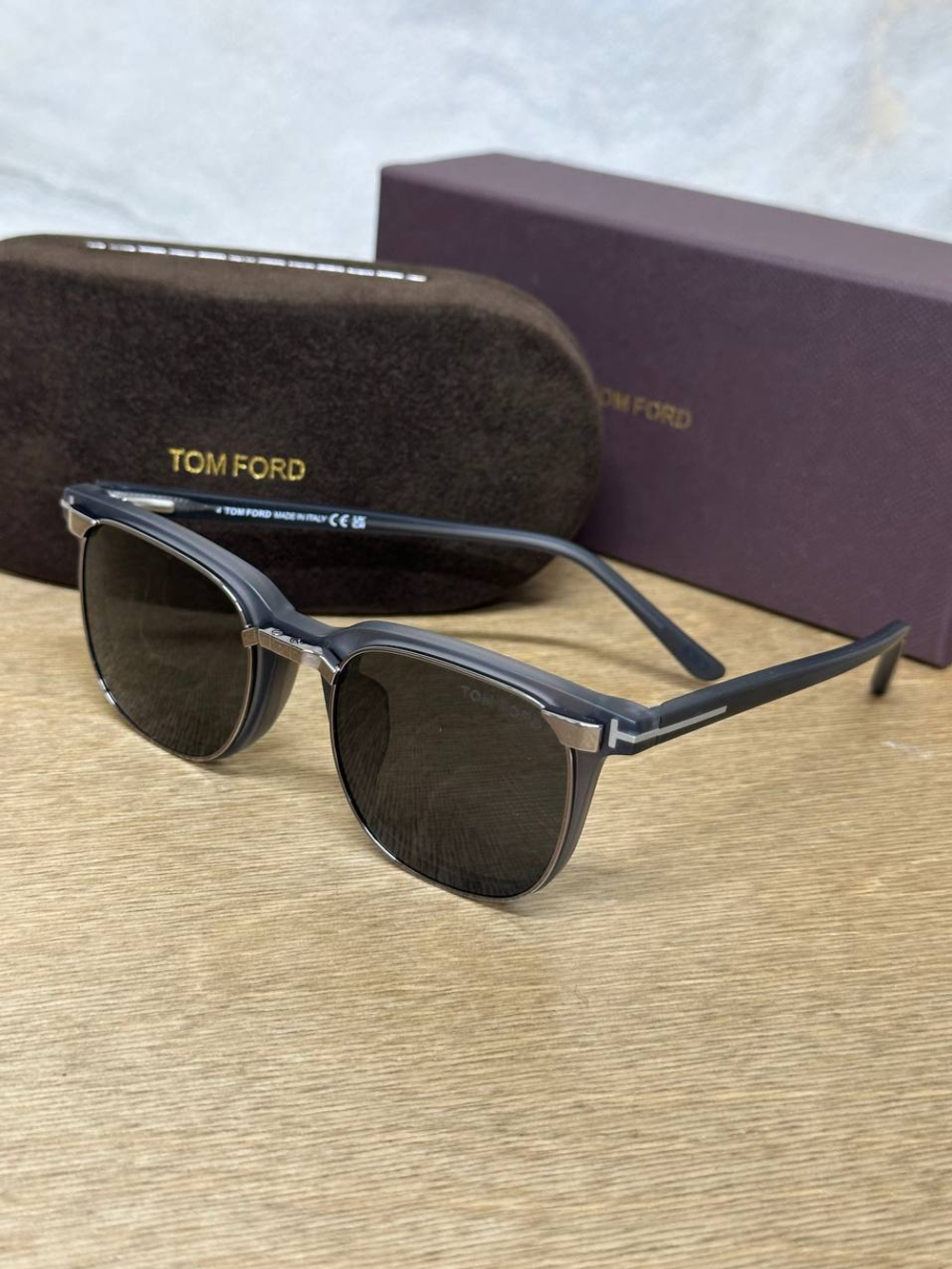 Солнцезащитные очки Tom Ford