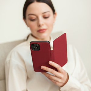 Чехол Benoit для iPhone 12 Pro Max из кожи теленка вишневого цвета