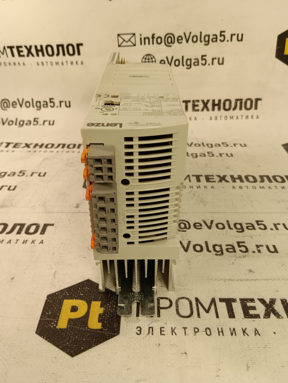 Lenze E82EV222-4B б/у