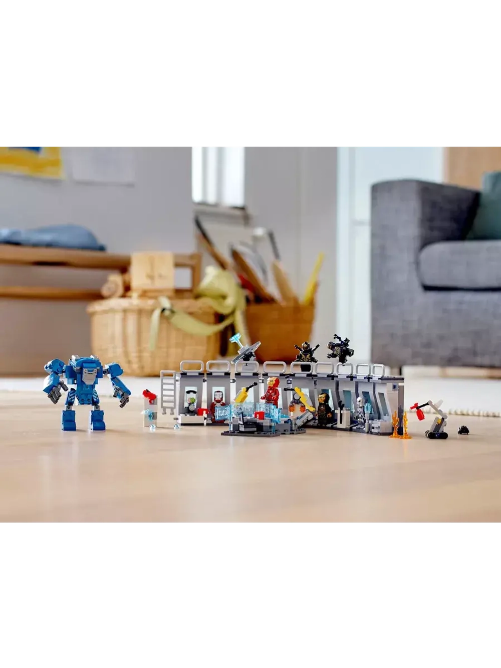 Конструктор Лаборатория железного человека 608 деталей