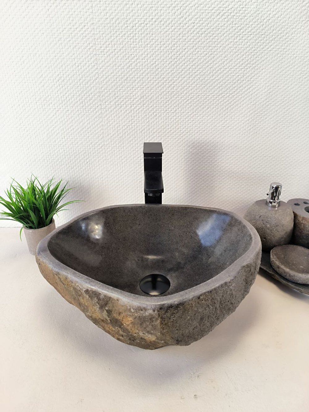 Раковина из речного камня RS-65972 45х34х15 из натурального камня